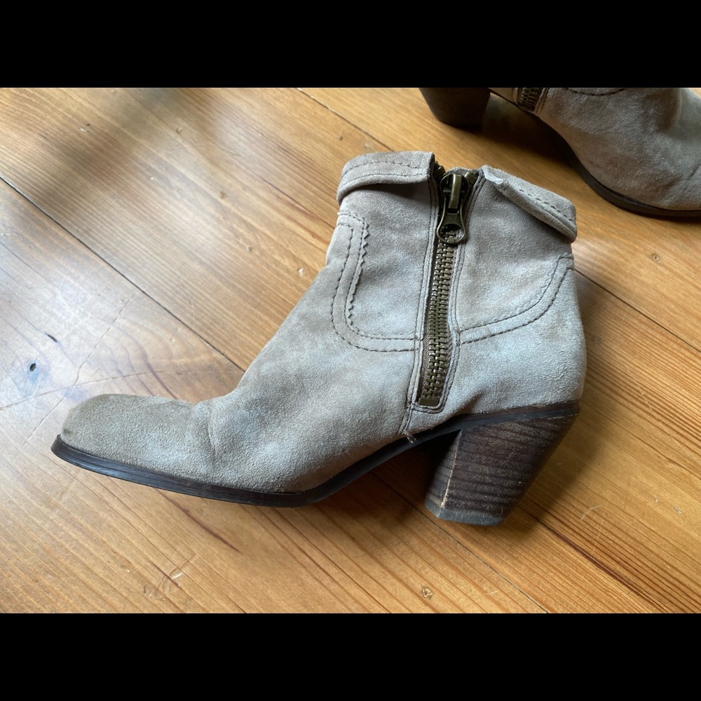 Sam Edelman soft suede mouse gray booties!